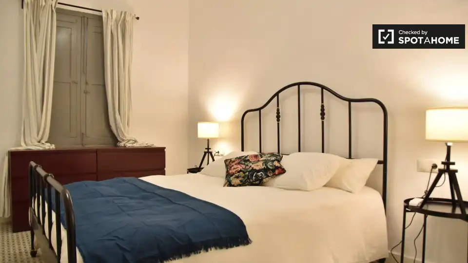 Habitación de Piso de alquiler en Valencia con Aire acondicionado, Calefacción y Amueblado