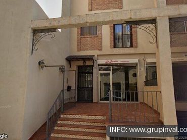 Piso en venta en Calle Villanova 3