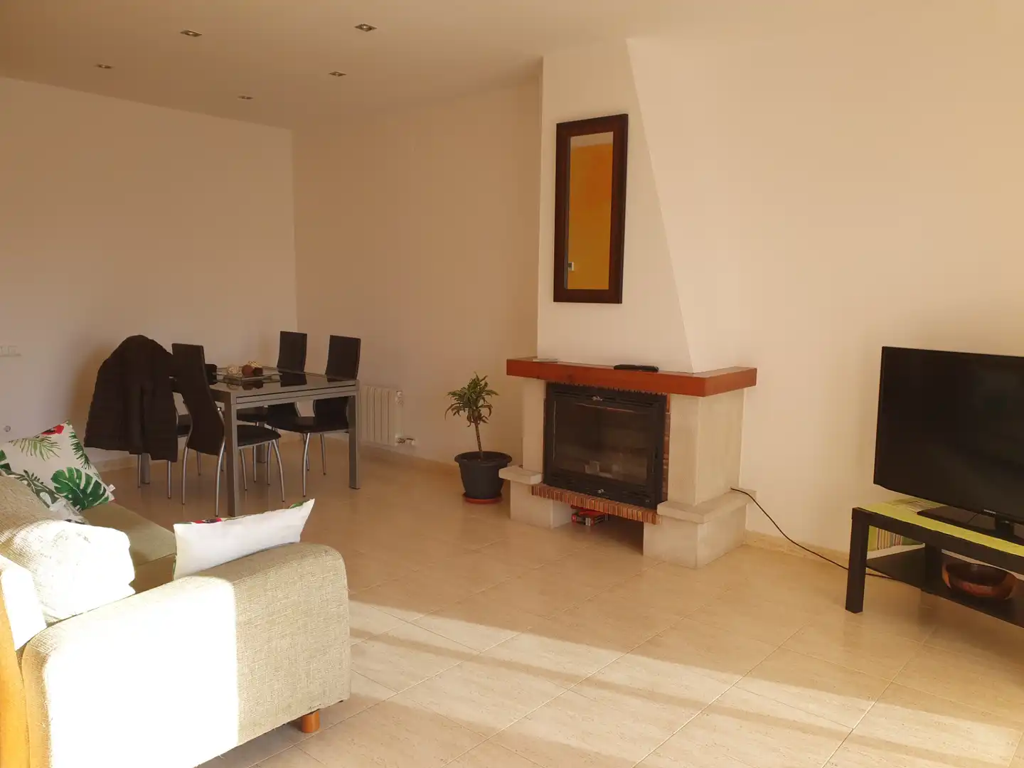 Living room of Detached homes for sale in El Vendrell  with Air Conditioner, Heating and Balcony