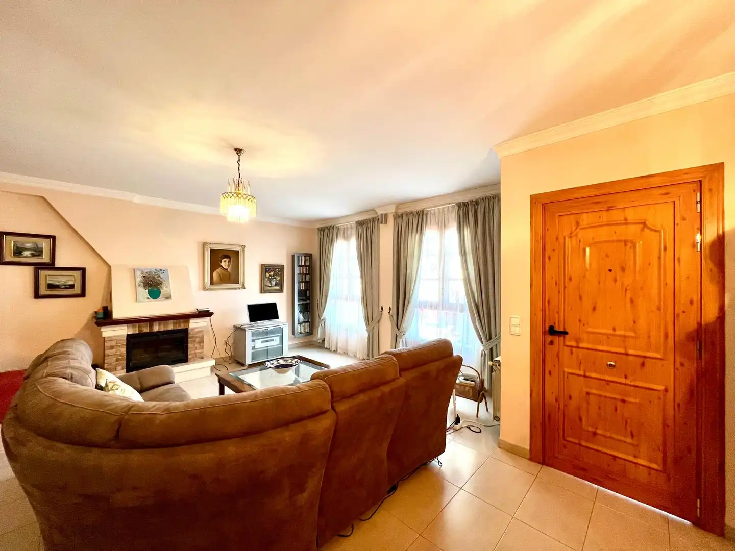 Sala d'estar de Casa adosada en venda en  Palma de Mallorca amb Aire condicionat, Calefacció i Jardí privat