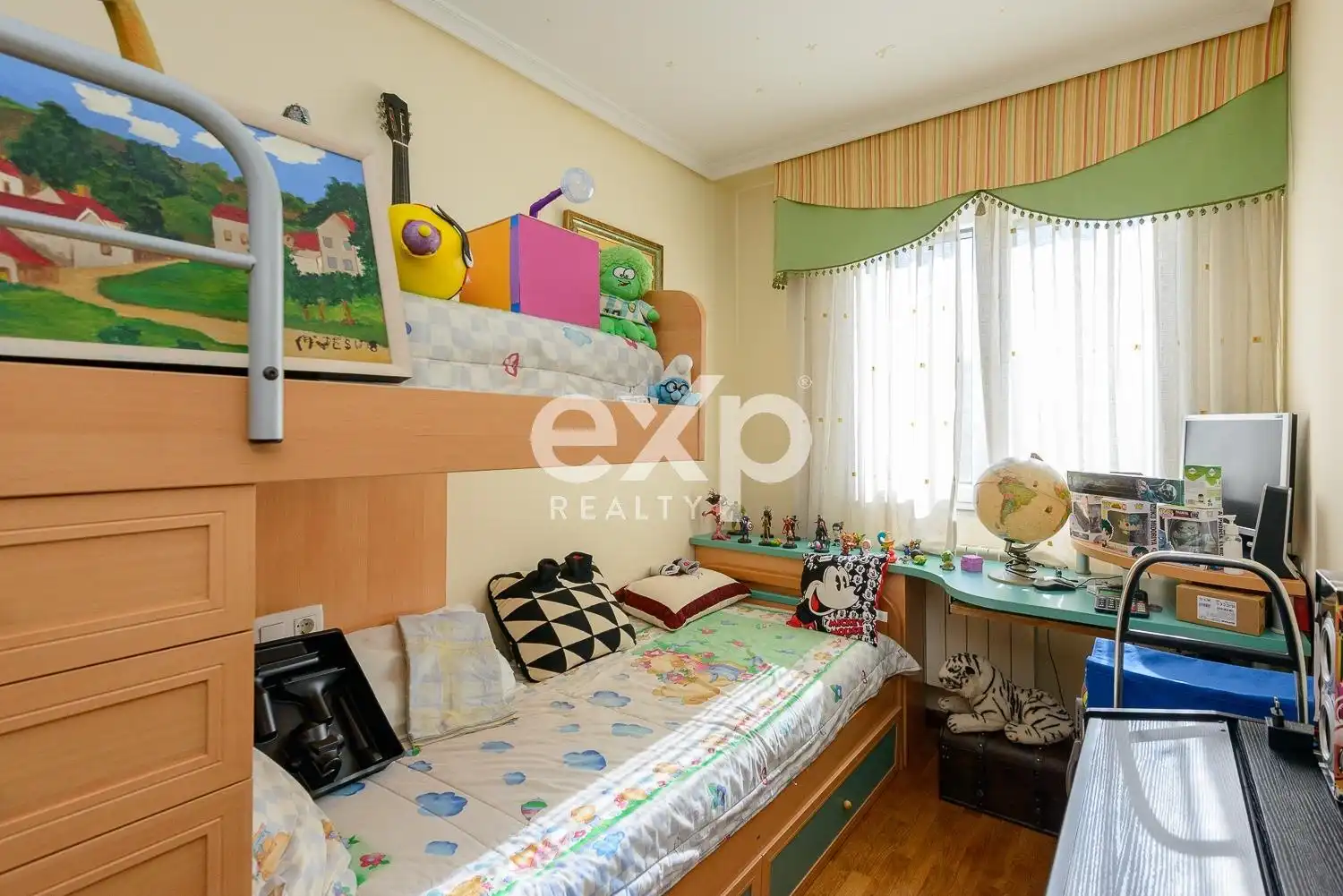 Bedroom of Flat for sale in Oviedo   with Heating, Storage room and Furnished