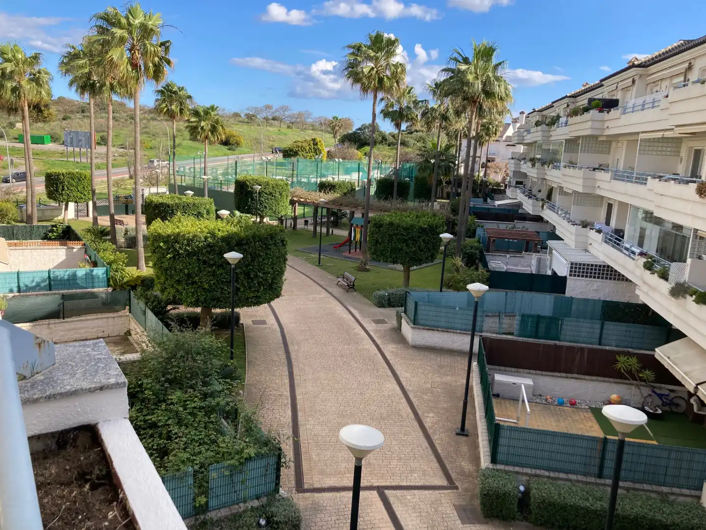 Außenansicht von Wohnung zum Verkauf in Los Barrios mit Terrasse und Gemeinschaftspool