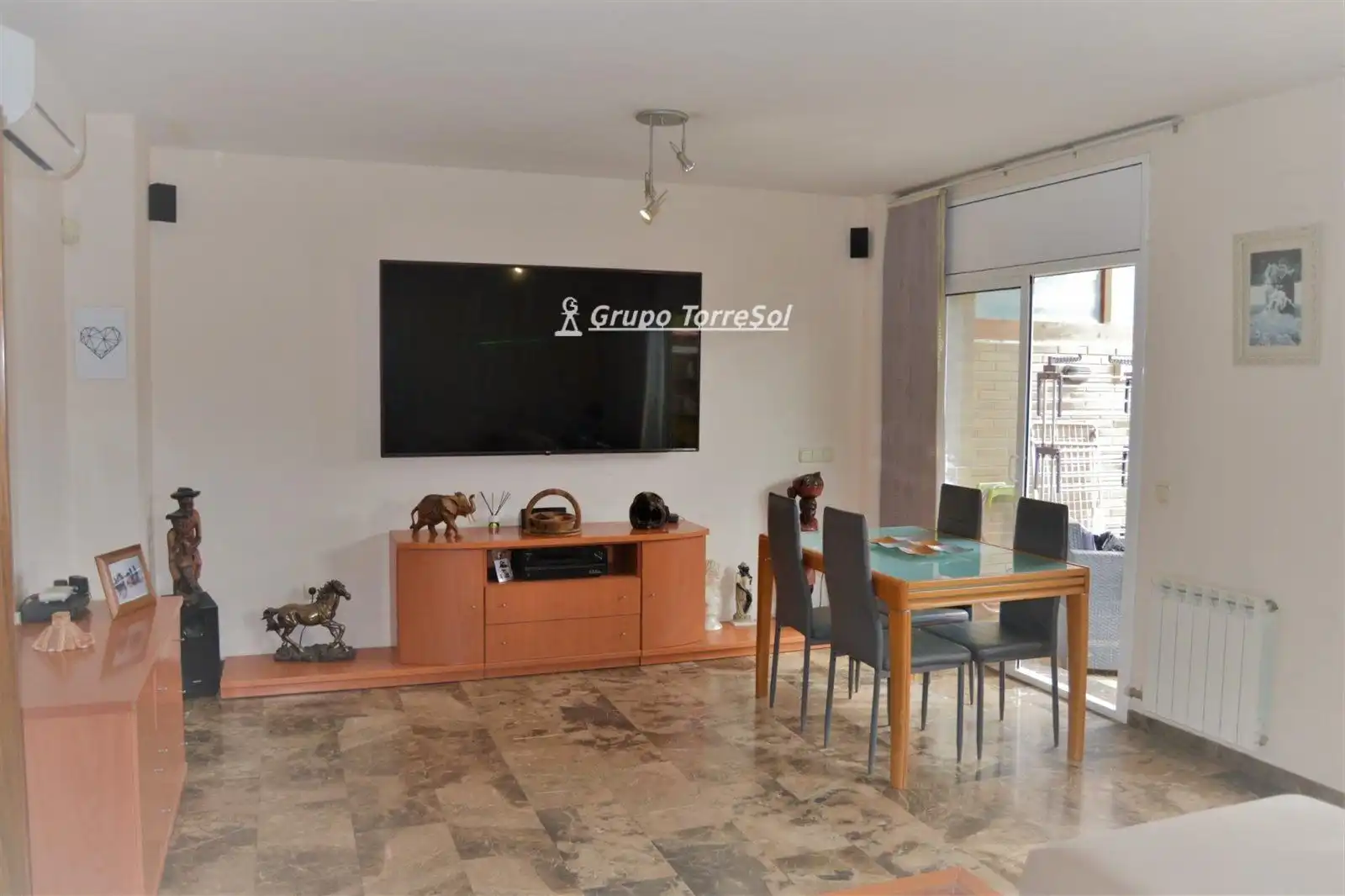 Casa aparellada amb piscina en venda a BERNA, imagen 5