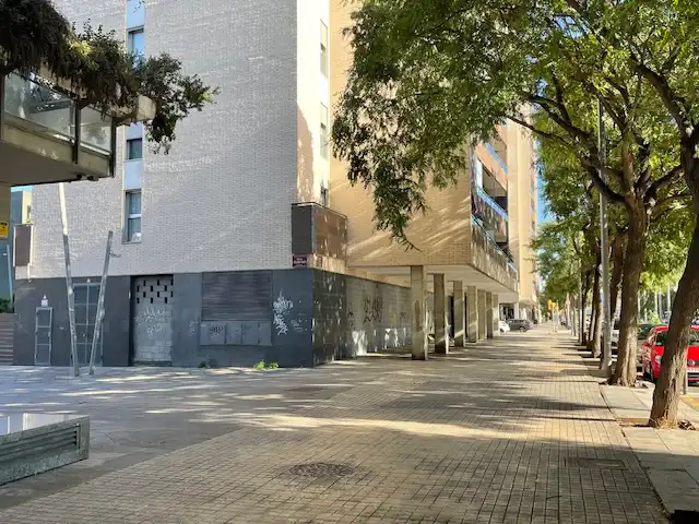 Local en venda a Avinguda d'Eduard Maristany, El Besós i el Maresme