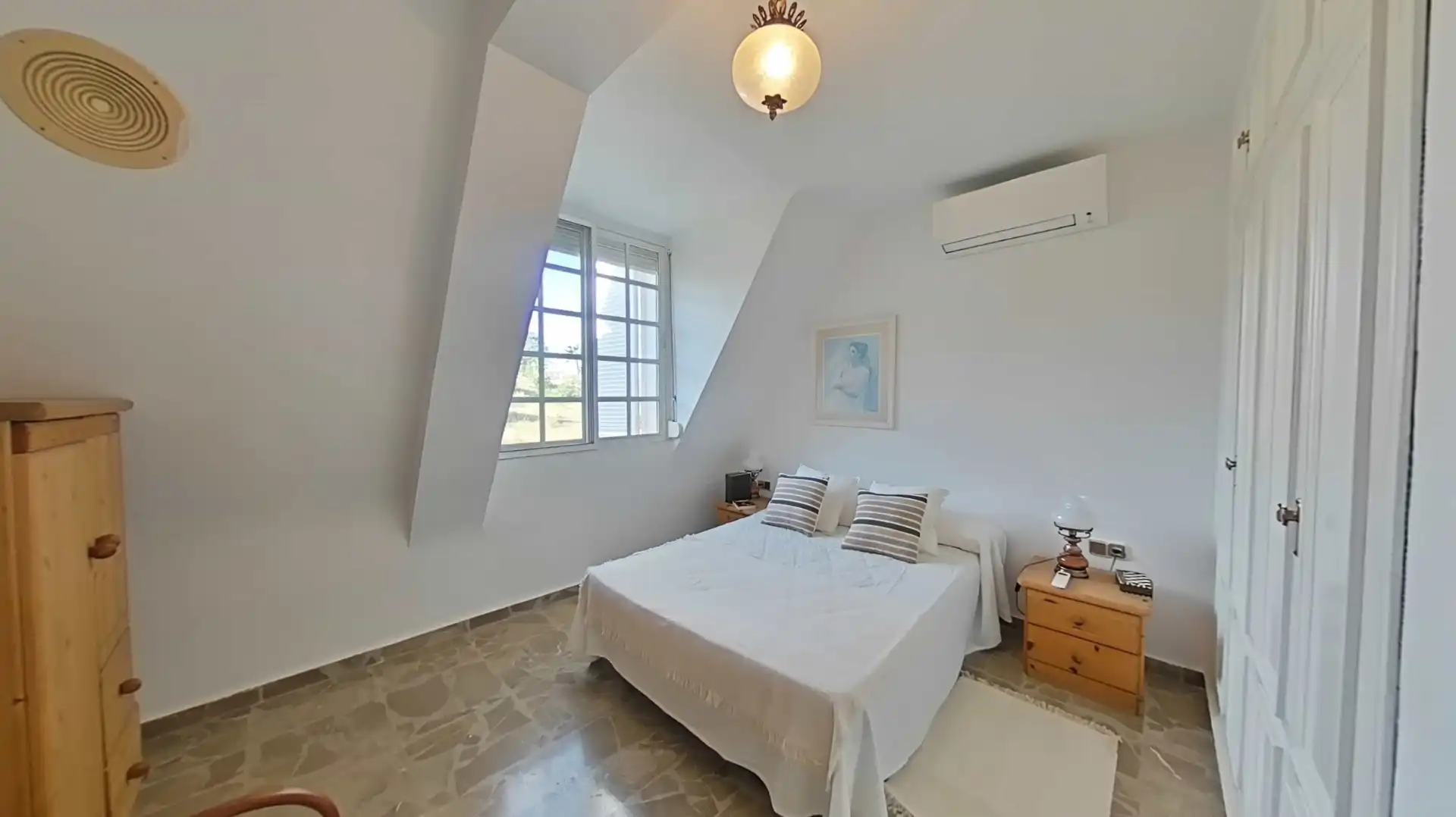 Dormitori de Casa o xalet en venda en Alhaurín de la Torre amb Aire condicionat, Calefacció i Jardí privat