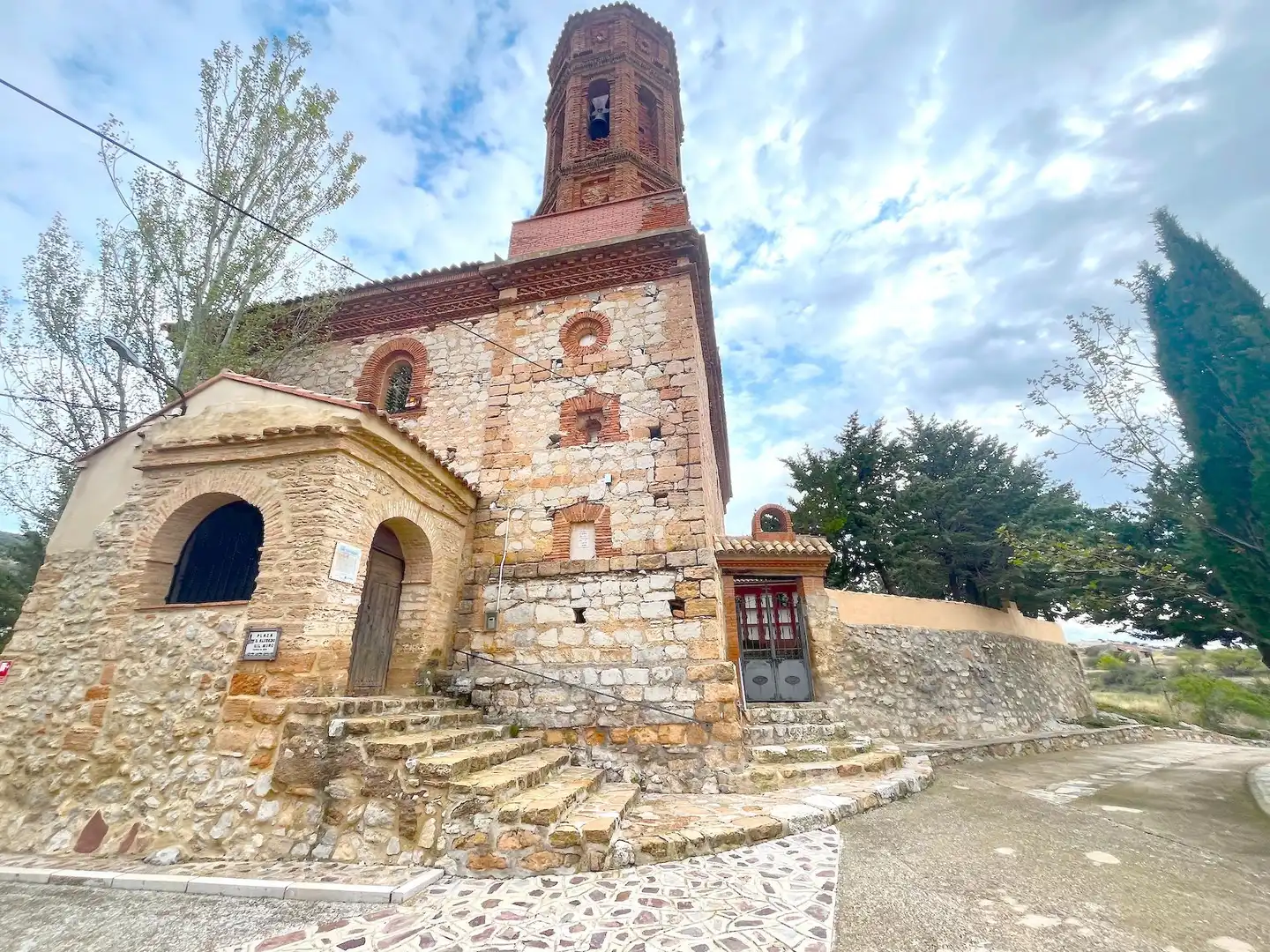 Vista exterior de Finca rústica en venda en Bea amb Calefacció, Terrassa i Moblat
