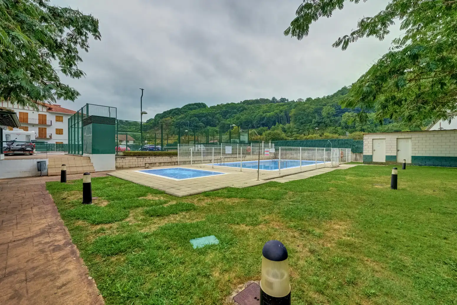 Piscina de Pis en venda en Baztan amb Jardí privat, Terrassa i Traster