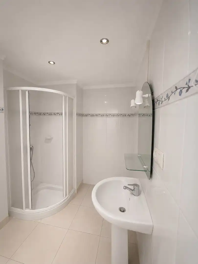 Bathroom of Flat for sale in Oliva pueblo