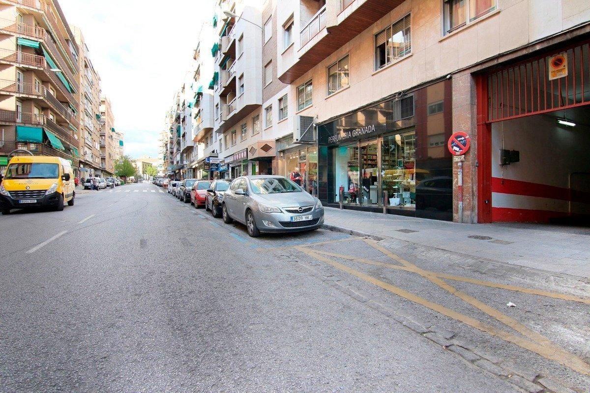 Vista exterior de Garaje en venta en  Granada Capital