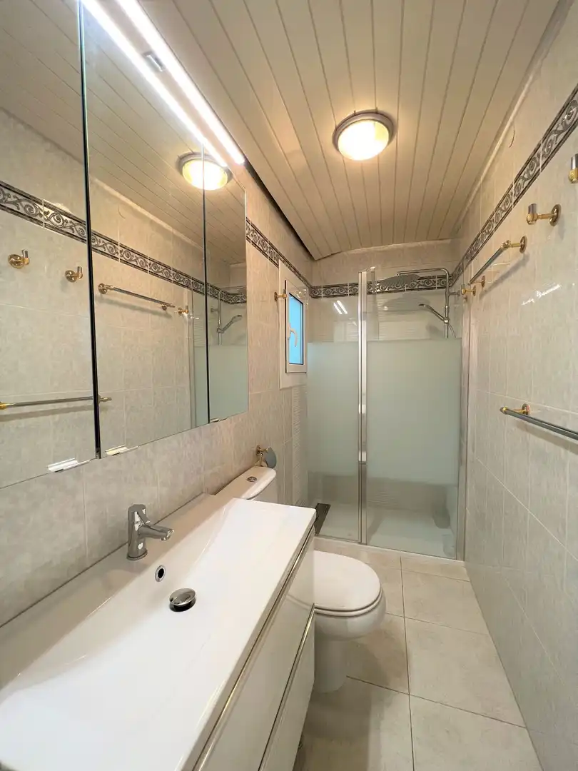 Bany de Apartament de lloguer en Calonge i Sant Antoni amb Calefacció, Terrassa i Moblat