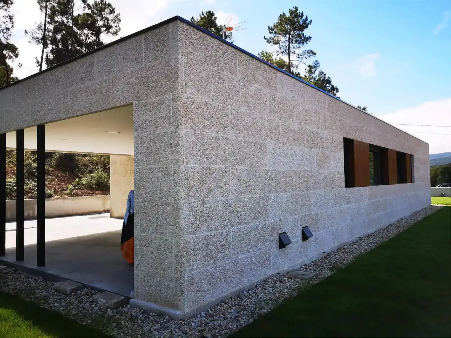 Vista exterior de Casa o xalet en venda en Tomiño amb Aire condicionat, Jardí privat i Traster