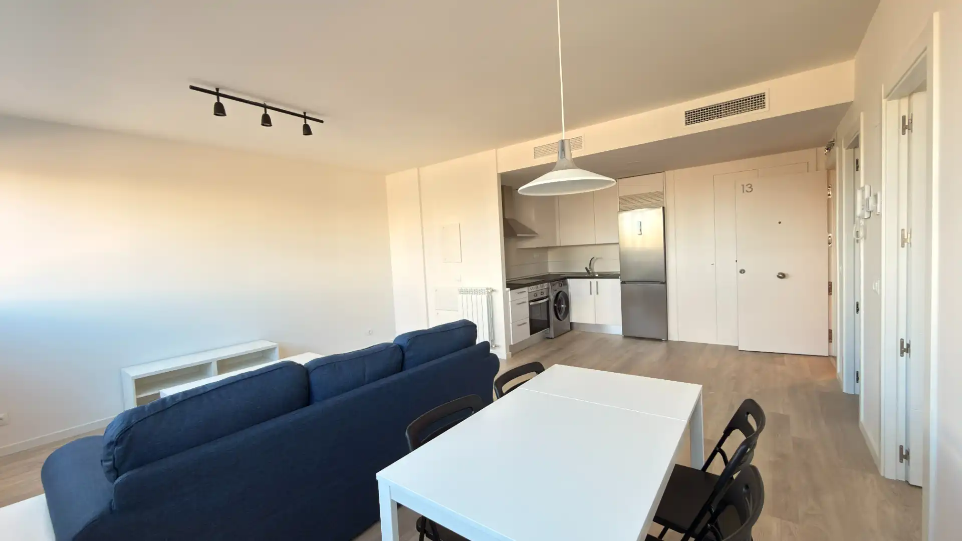 Wohnzimmer von Wohnungen zur Miete in Tres Cantos mit Klimaanlage, Heizung und Terrasse