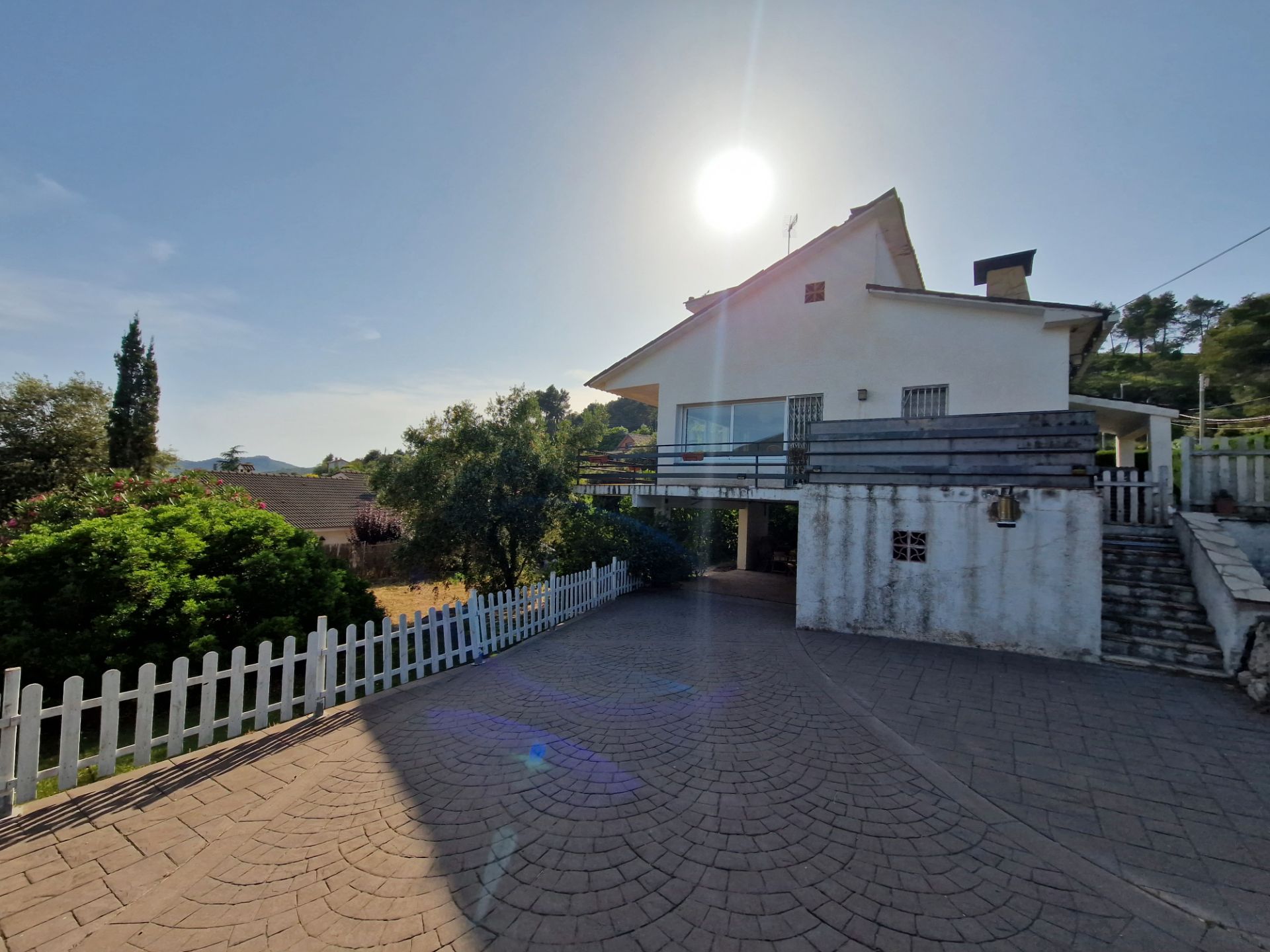 Vista exterior de Casa o xalet en venda en Corbera de Llobregat amb Aire condicionat, Calefacció i Jardí privat