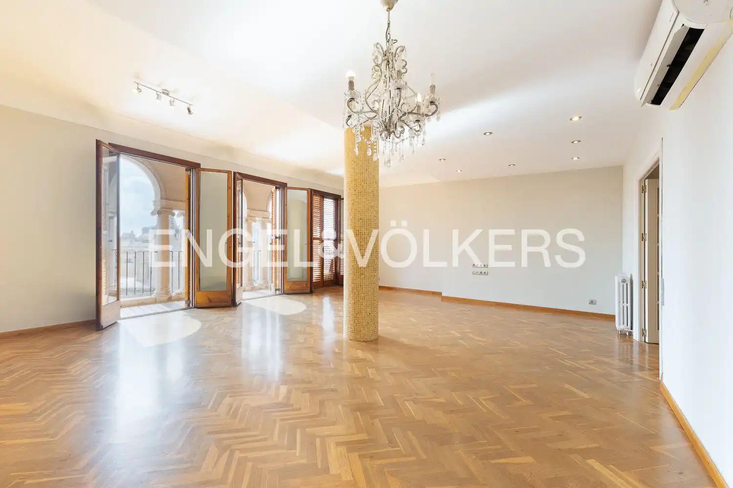 Esszimmer von Wohnung zur Miete in Valencia mit Klimaanlage, Heizung und Parkett