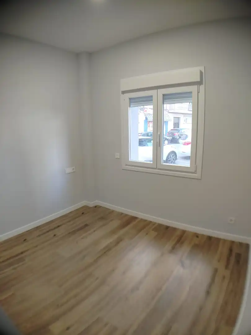 Schlafzimmer von Wohnung zum Verkauf in Fuenlabrada mit Klimaanlage, Heizung und Ofen