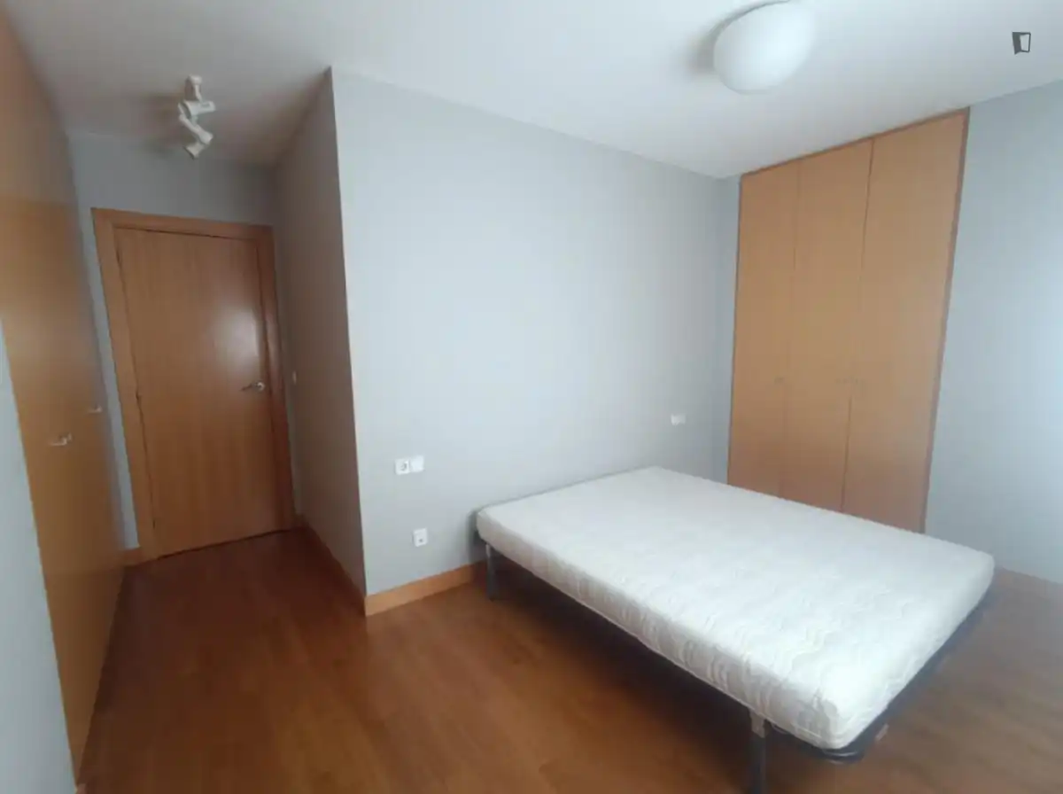 Habitación de Apartamento para compartir en Rochapea