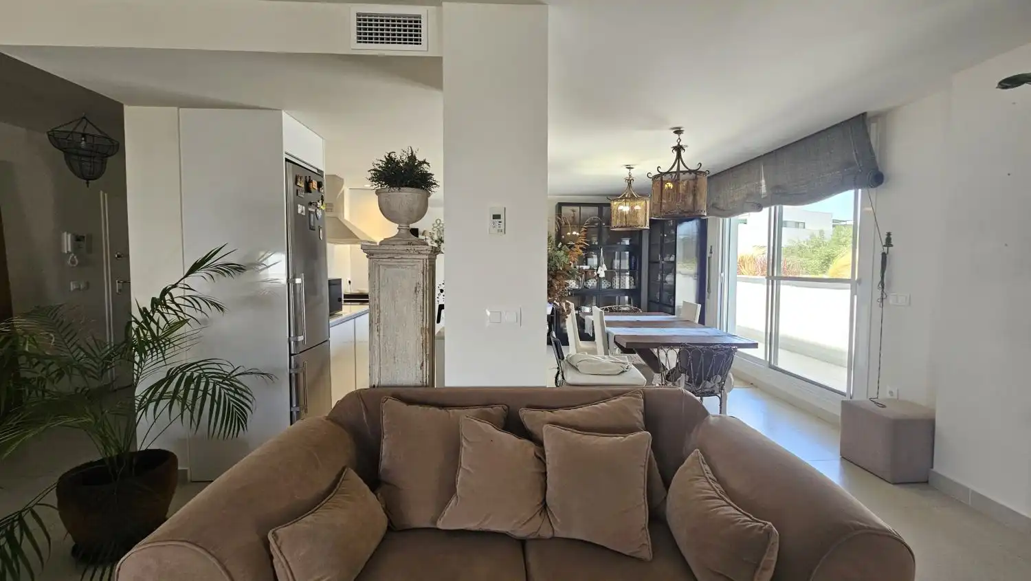 Sala d'estar de Apartament de lloguer en Sotogrande amb Aire condicionat, Calefacció i Terrassa