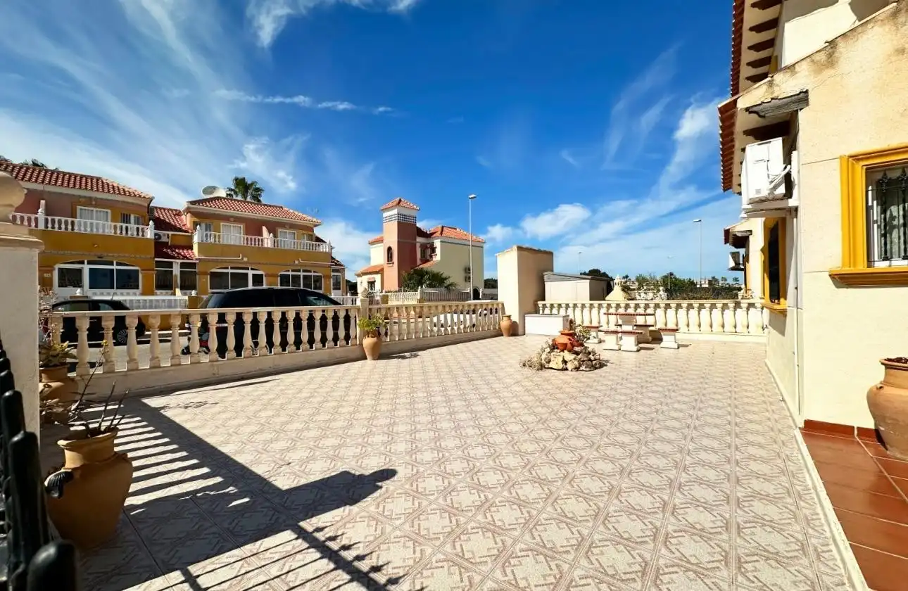 Casa pareada con piscina en venta en Calle Calle Caliza, imagen 6