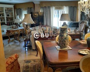 Sala d'estar de Pis en venda en  Sevilla Capital amb Aire condicionat i Terrassa