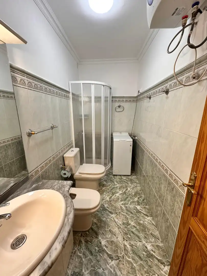 Baño de Piso de alquiler en Puerto de la Cruz con Amueblado y Balcón