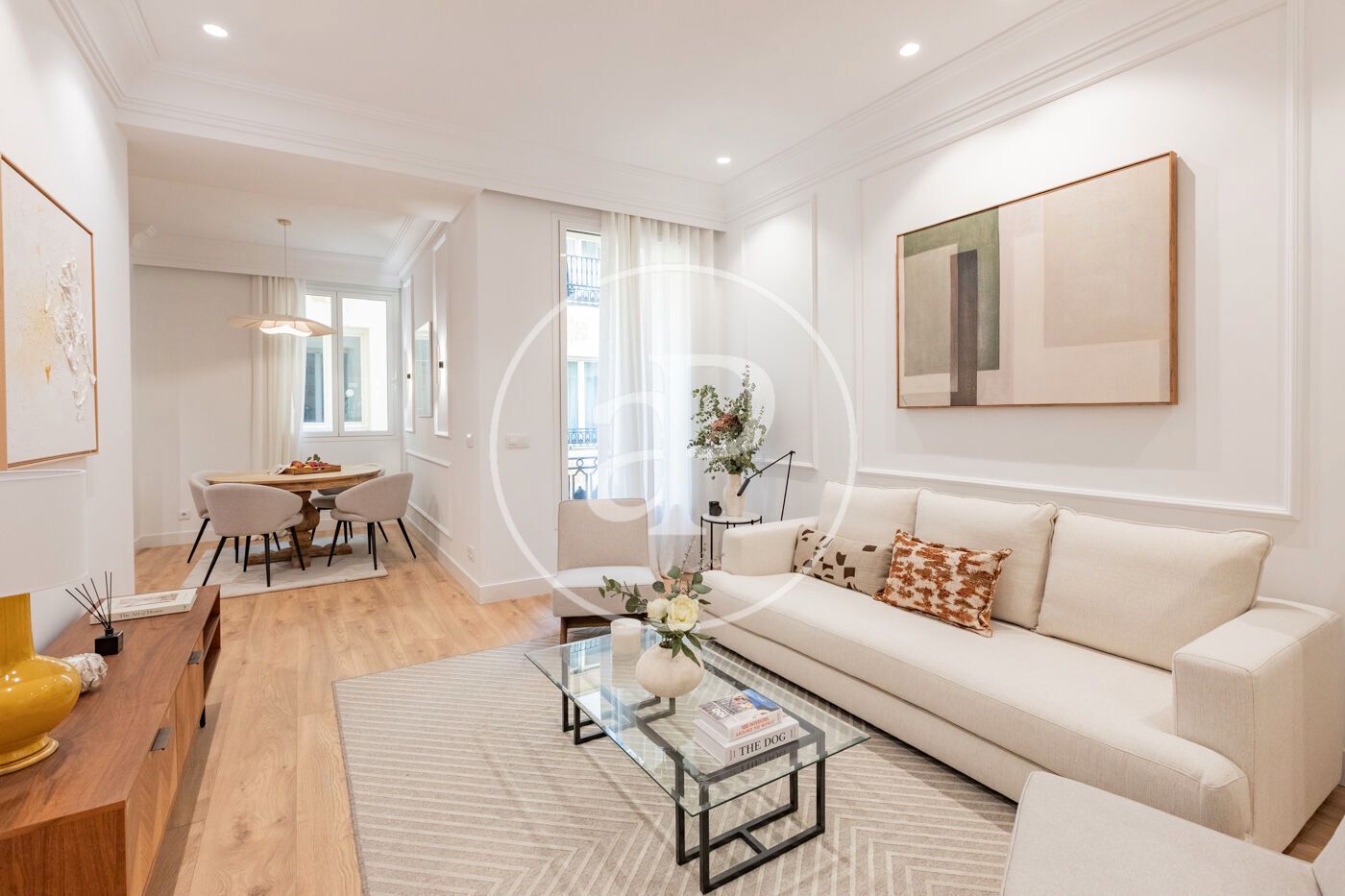 Living room of Flat for rent in  Madrid Capital  with Air Conditioner, Heating and Furnished