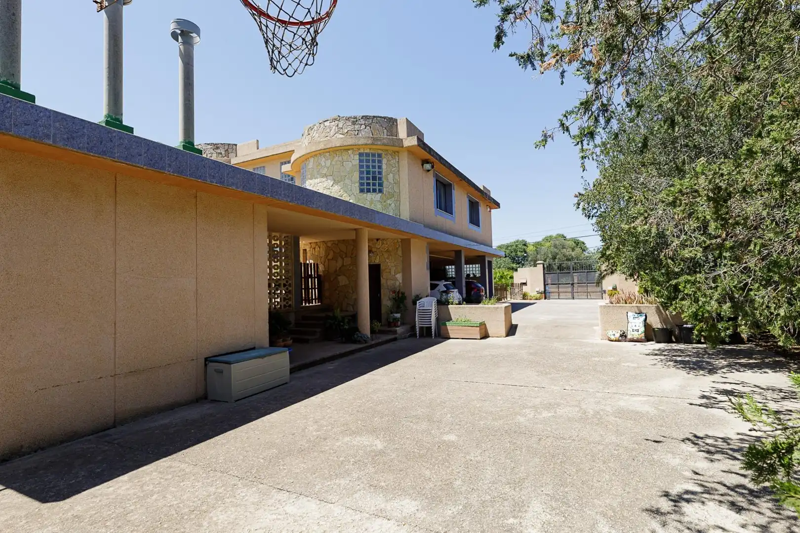 Vista exterior de Casa o xalet en venda en Marratxí amb Aire condicionat, Calefacció i Jardí privat