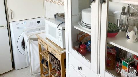 Foto 4 de Piso de alquiler en Plaza Do Arxetino, Mera - Serantes, A Coruña