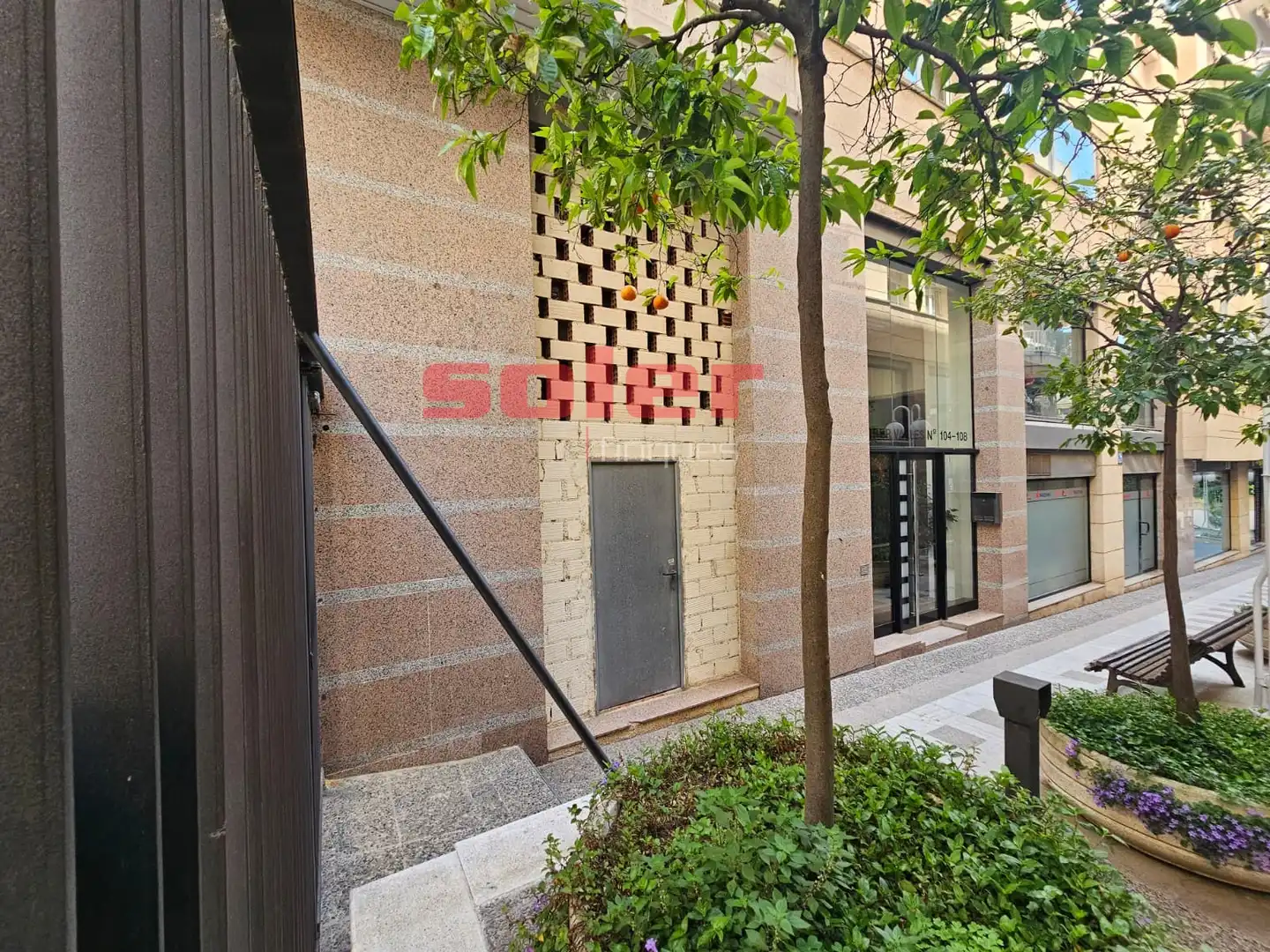 Außenansicht von Geschaftsraum zum Verkauf in Sant Cugat del Vallès
