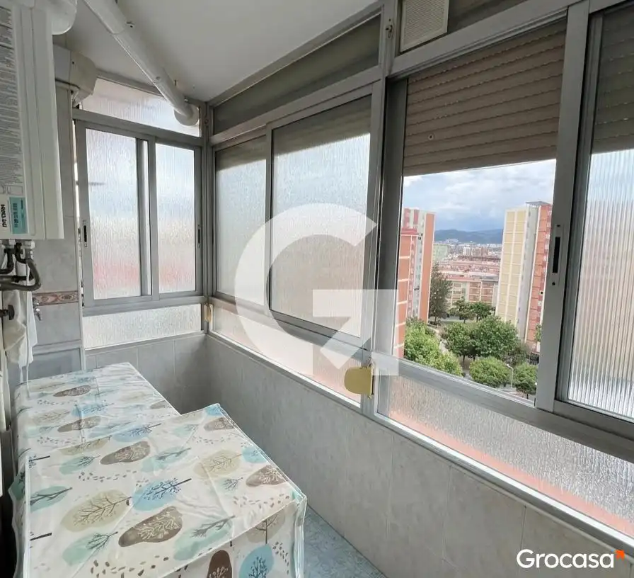 Terraza de Piso en venta en Cornellà de Llobregat con Aire acondicionado, Amueblado y Horno