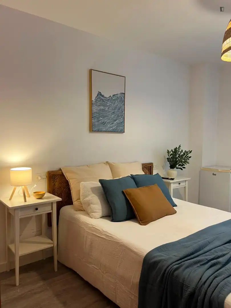 Dormitori de Apartament per a compartir en  Palma de Mallorca amb Aire condicionat, Moblat i Forn