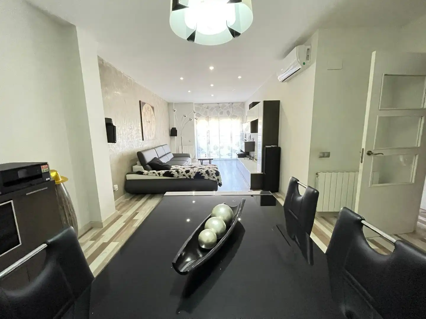 Living room of Flat for sale in Badalona  with Air Conditioner, Heating and Terrace