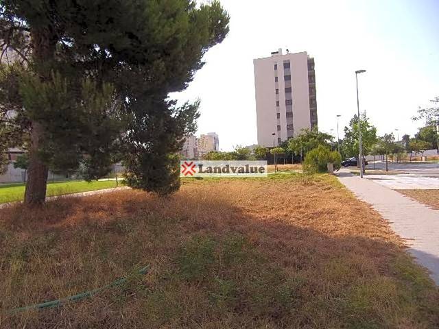 Terreno residencial en Venta en UE-1 SECTOR JUAN XXIII, 1 en Centro Comercial - Capsades -  Hospital