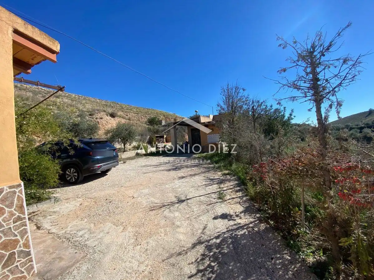 Country house zum Verkauf in Aspe mit Klimaanlage, Terrasse und Abstellraum