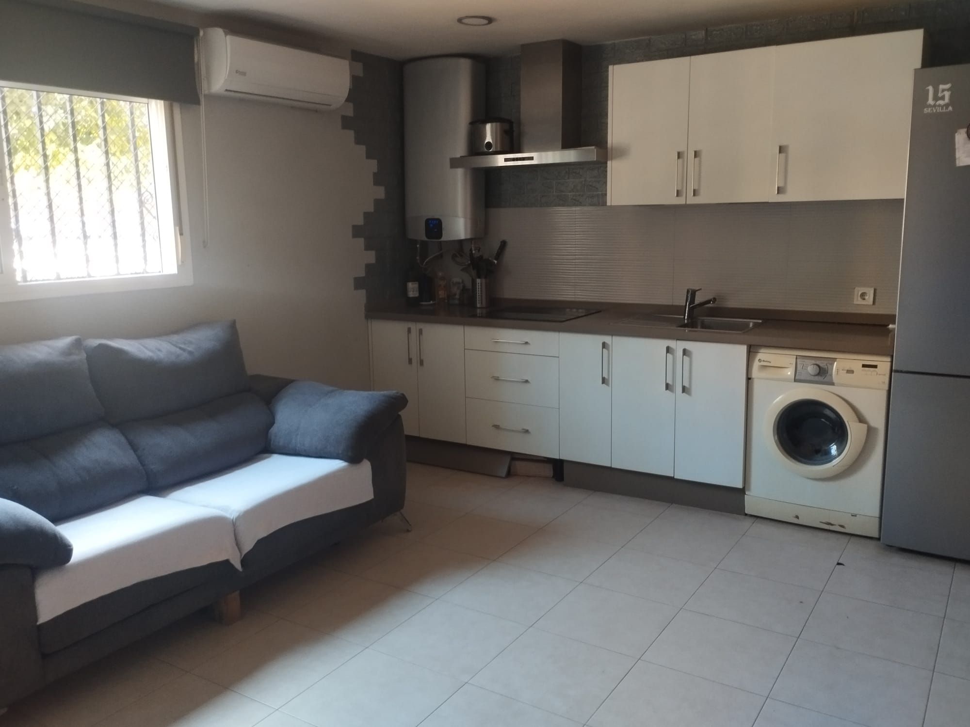 Kitchen of Flat for sale in  Sevilla Capital