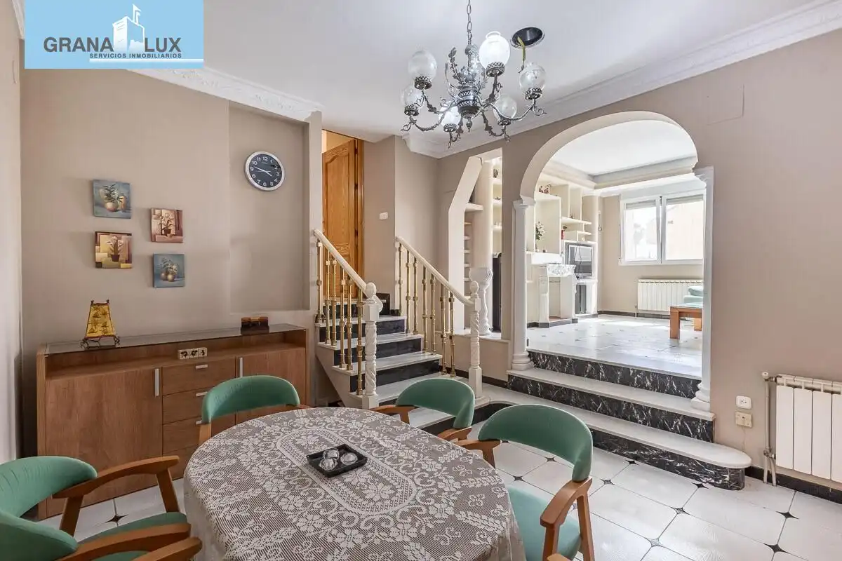 Chalet con terraza en venta en Calle de la Reina Mora, imagen 21