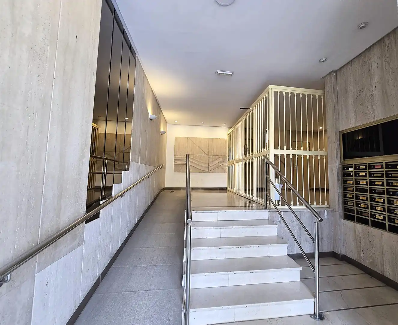 Flat for sale in Valencia  with Air Conditioner, Heating and Parquet flooring