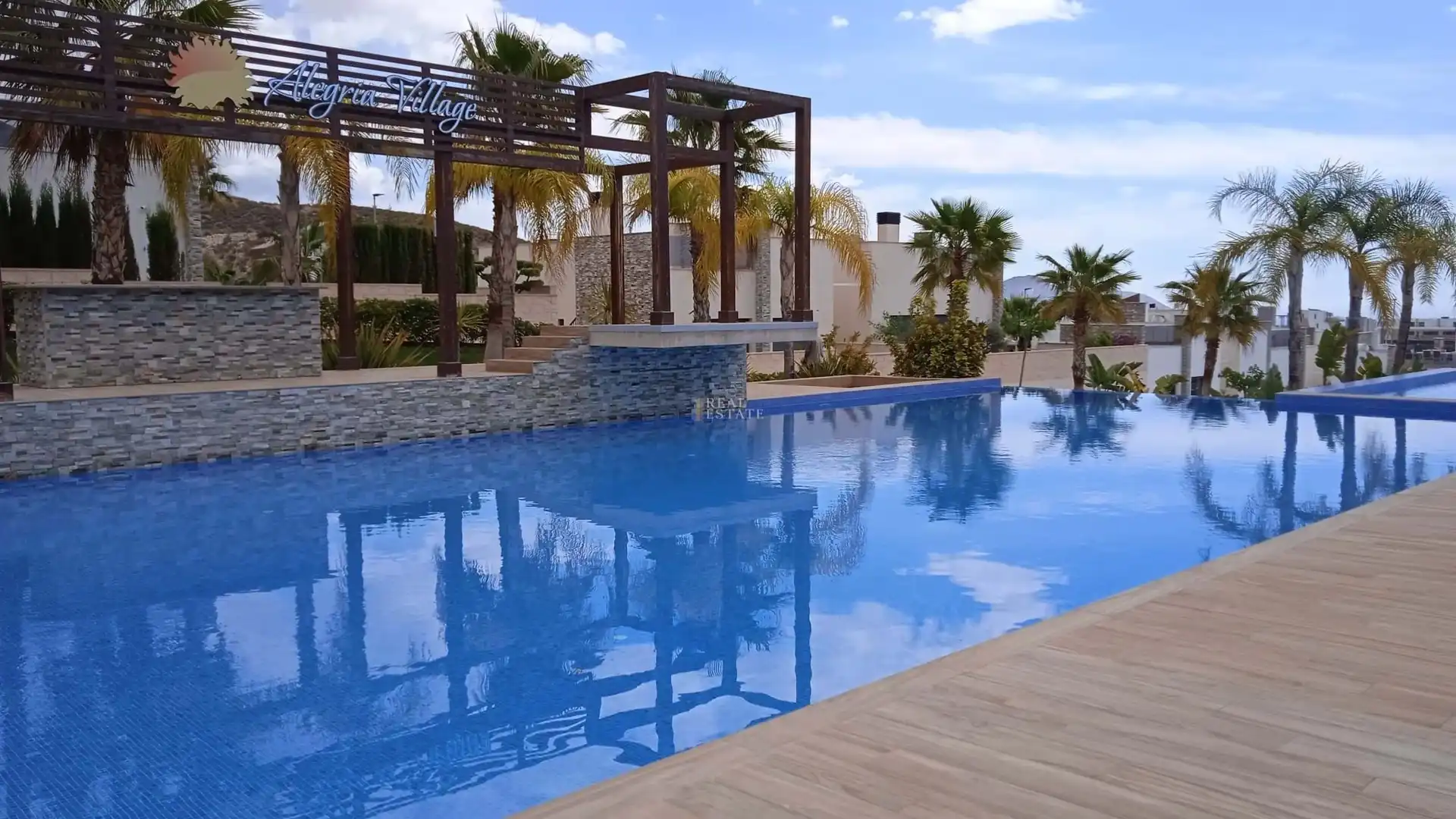 Pis amb piscina en venda a Avenida Barcelona nº  L 
Balcon de finestrat