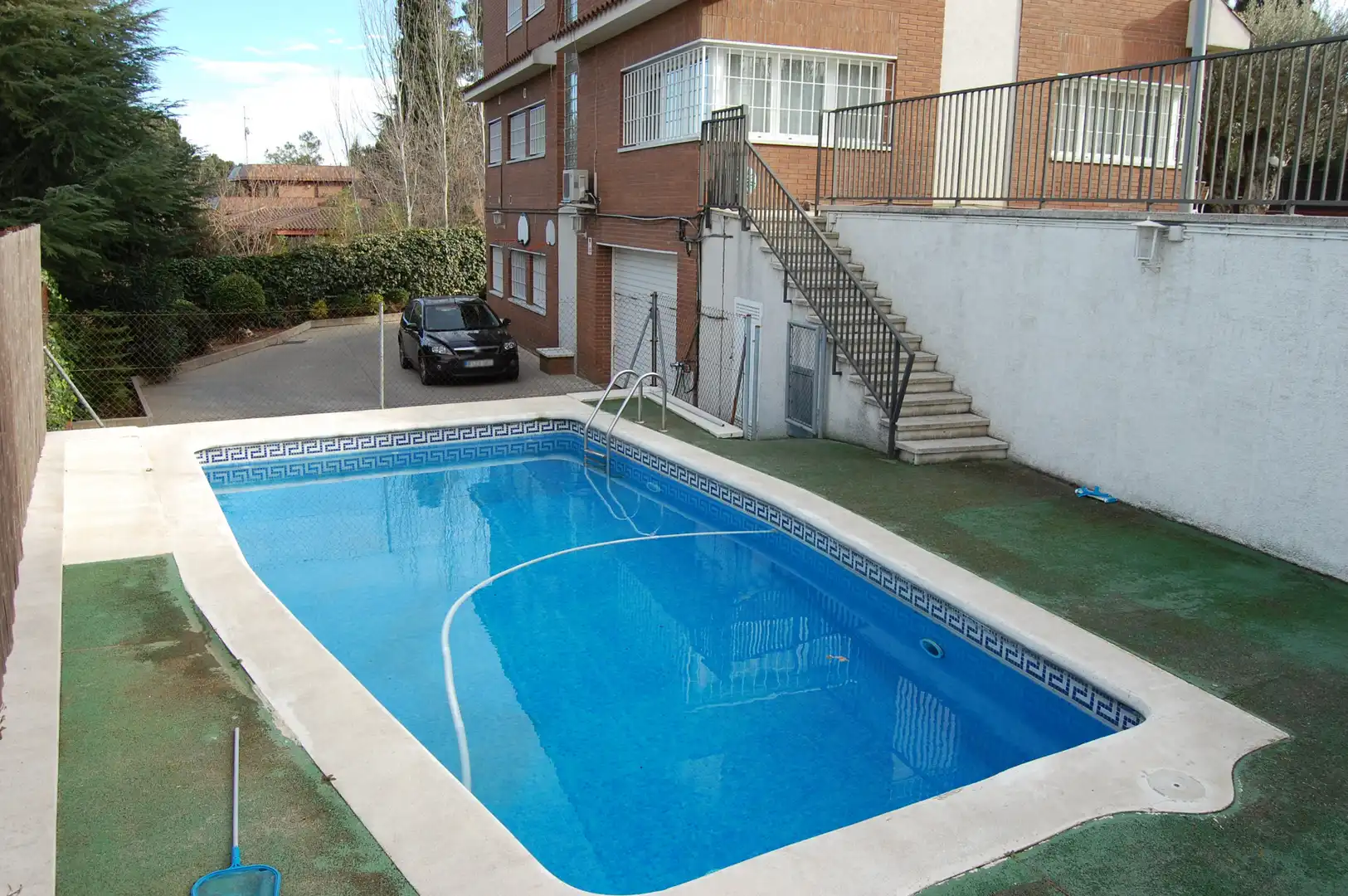Piscina de Casa o xalet en venda en Cerdanyola del Vallès amb Aire condicionat, Calefacció i Jardí privat