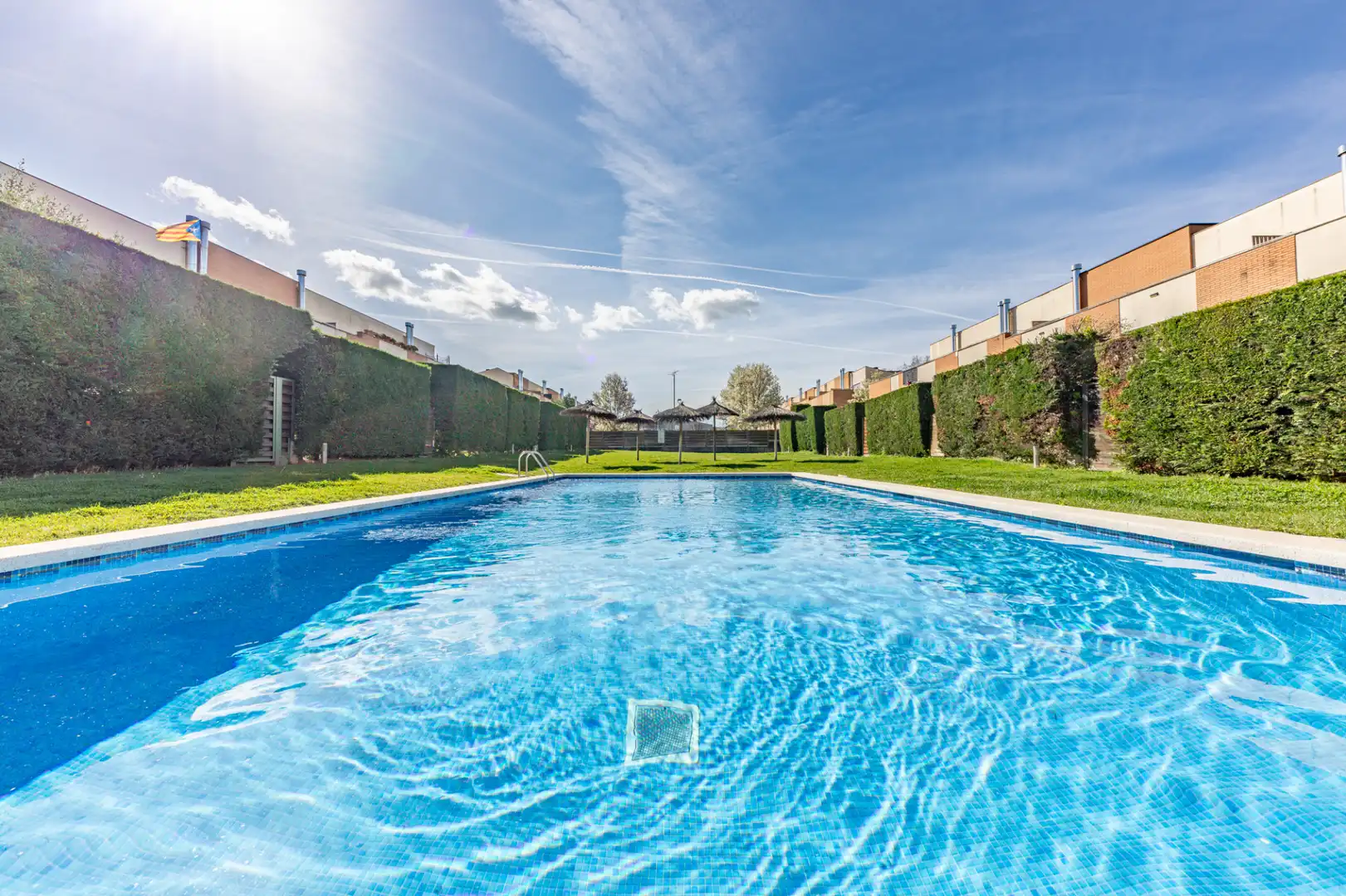 Reihenhaus mit Pool zum Verkauf in Passeig de Joan Coromines 14, imagen 2