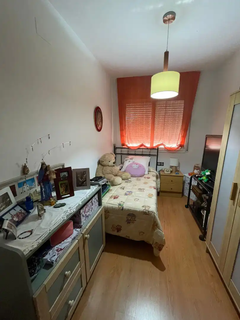 Schlafzimmer von Wohnung zur Miete in Cerdanyola del Vallès mit Heizung, Privatgarten und Ofen