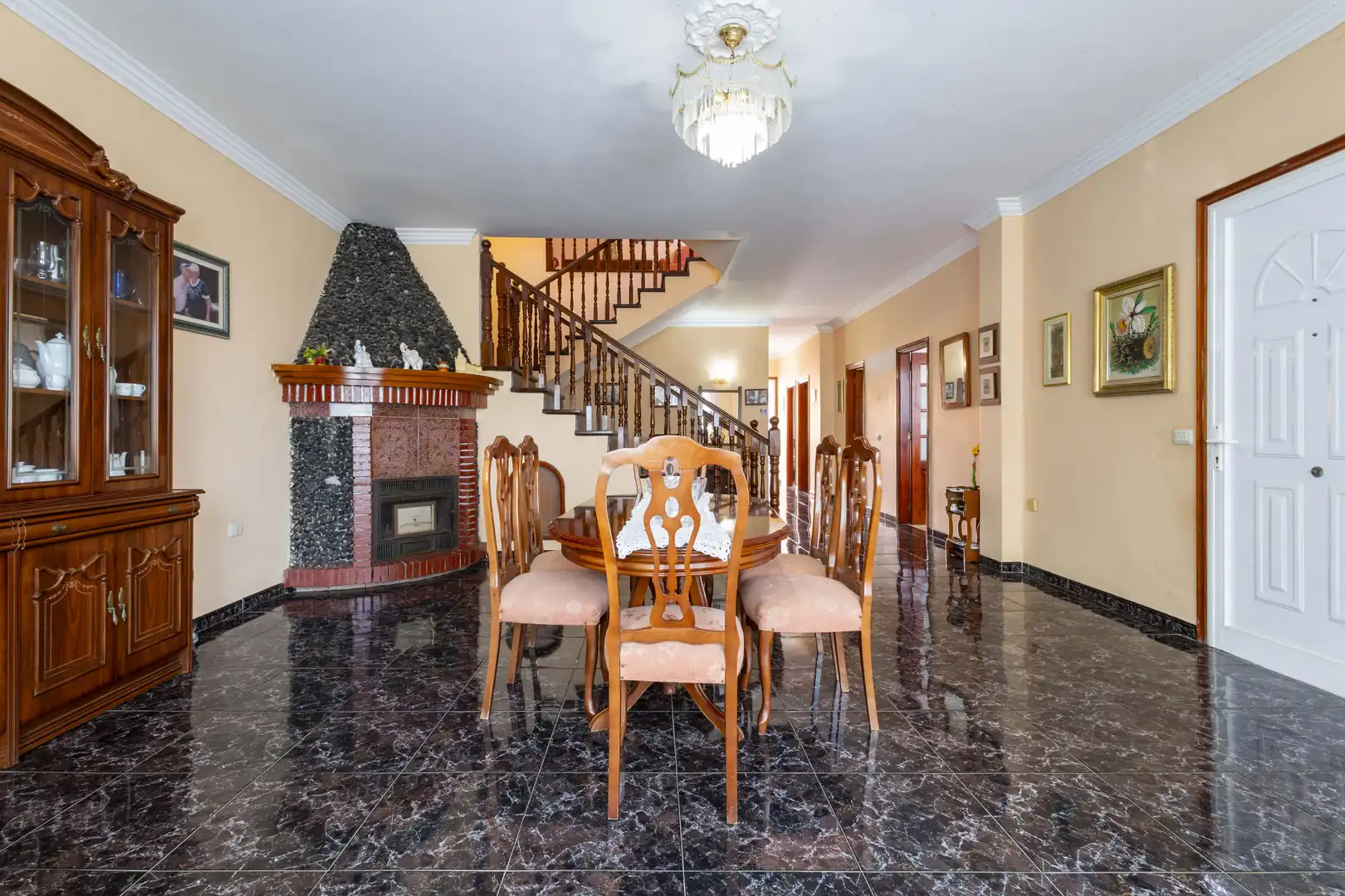Esszimmer von Einfamilien-Reihenhaus zum Verkauf in Los Realejos mit Privatgarten, Terrasse und Abstellraum