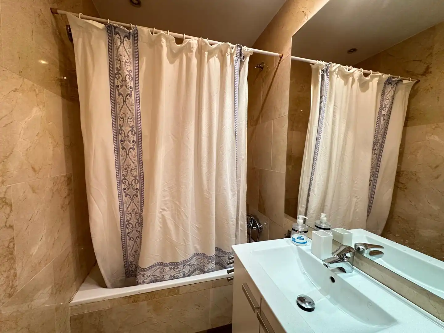 Baño de Piso en venta en Torrelodones con Calefacción, Jardín privado y Terraza