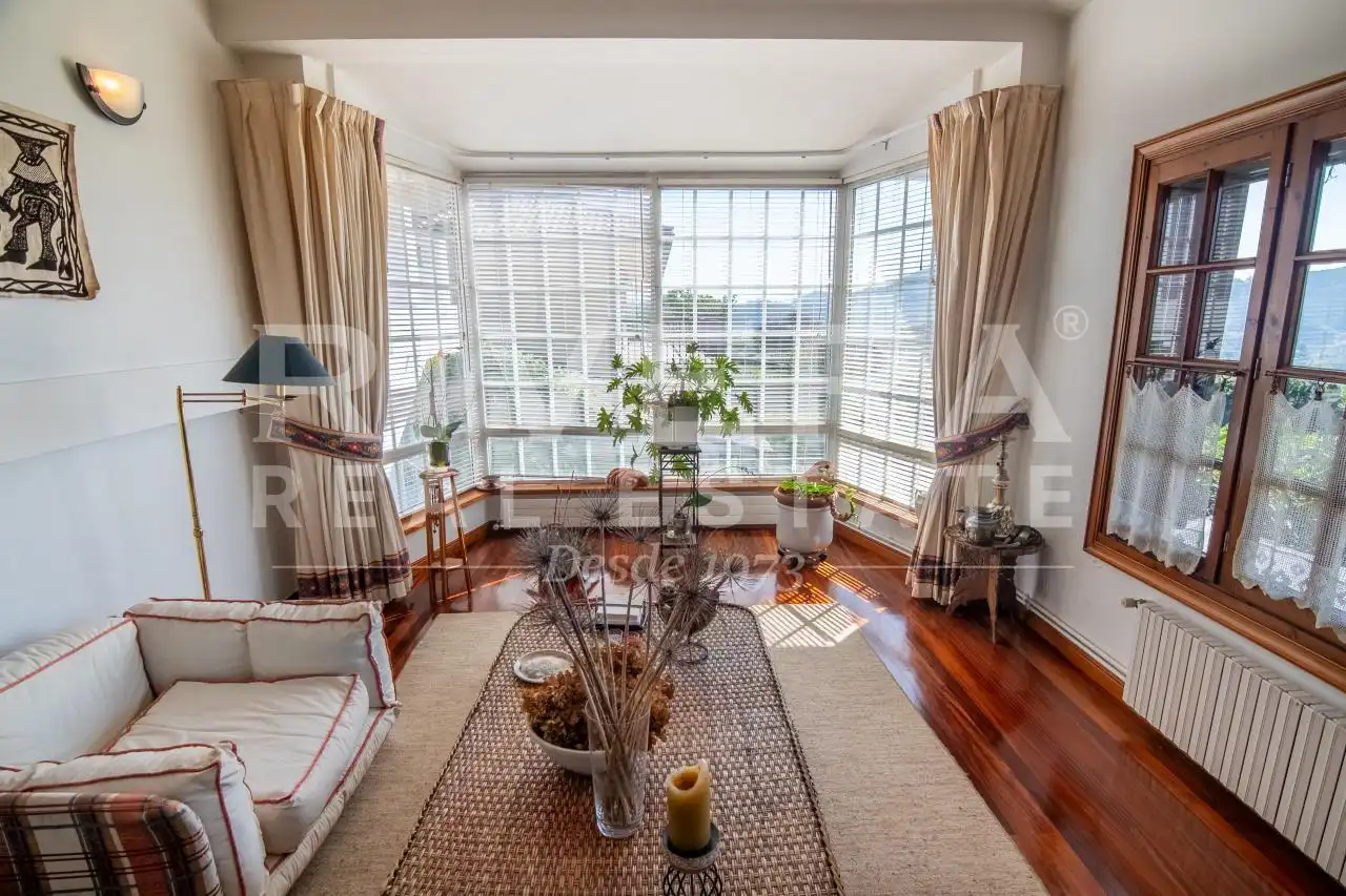 Sala de estar de Casa o chalet en venta en Vigo  con Calefacción, Jardín privado y Terraza