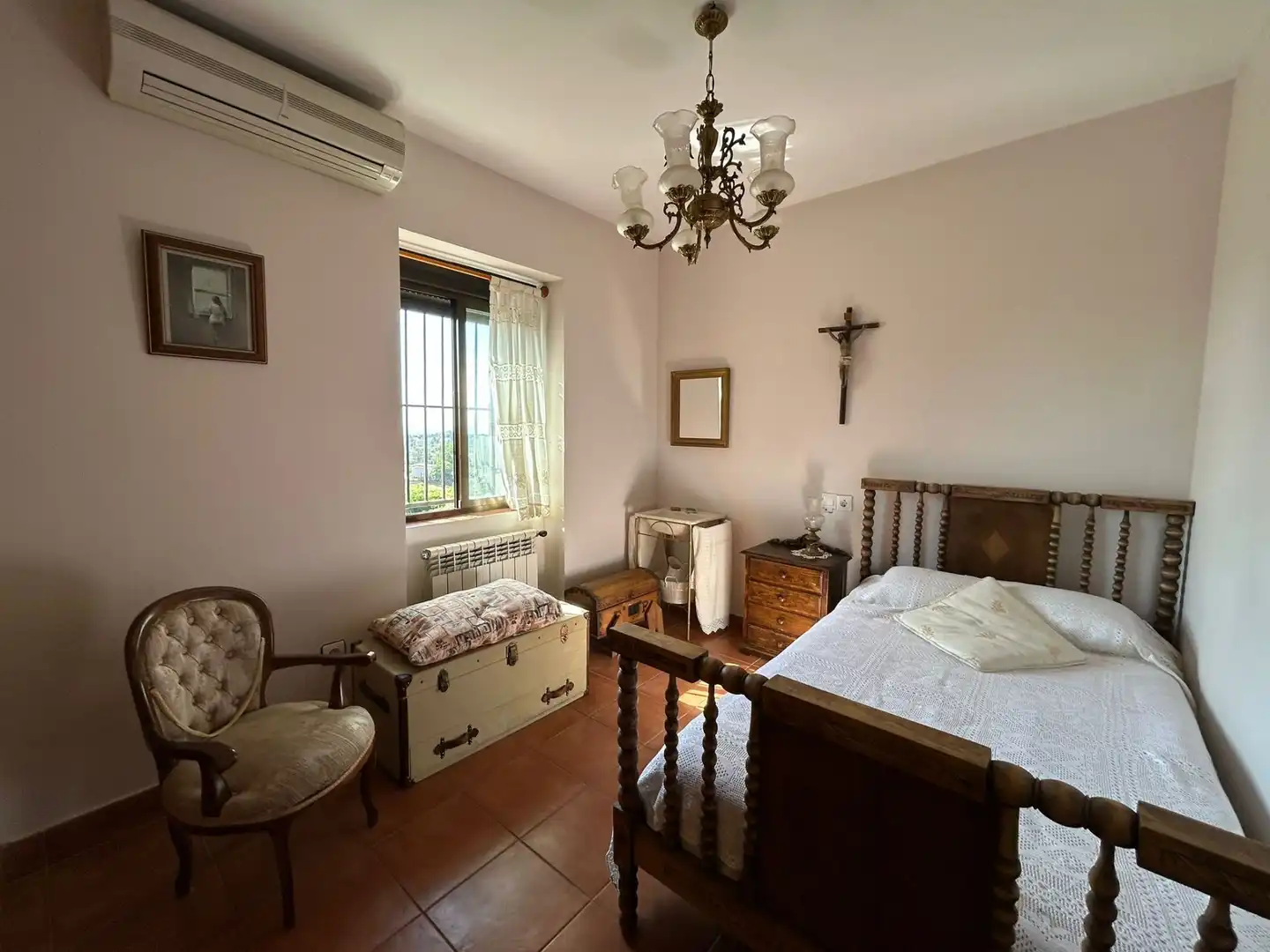 Habitación de Casa o chalet en venta en Perales del Puerto con Aire acondicionado, Calefacción y Jardín privado