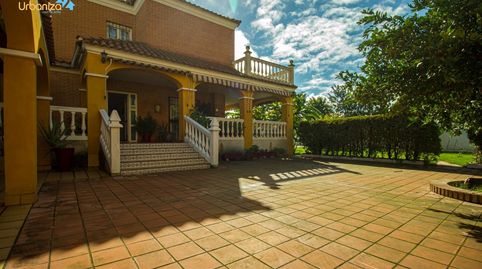 CHALET INDEPENDIENTE JUNTO AL VIEJO VIVERO EN BADAJOZ