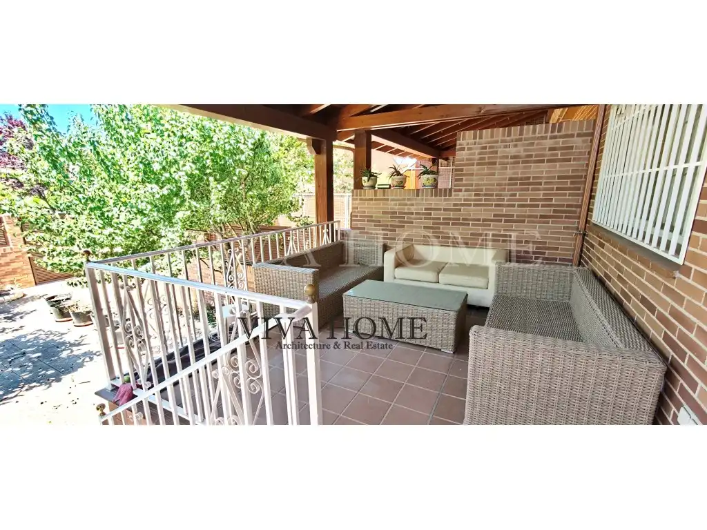 Terrace of Houses for sale in Parla