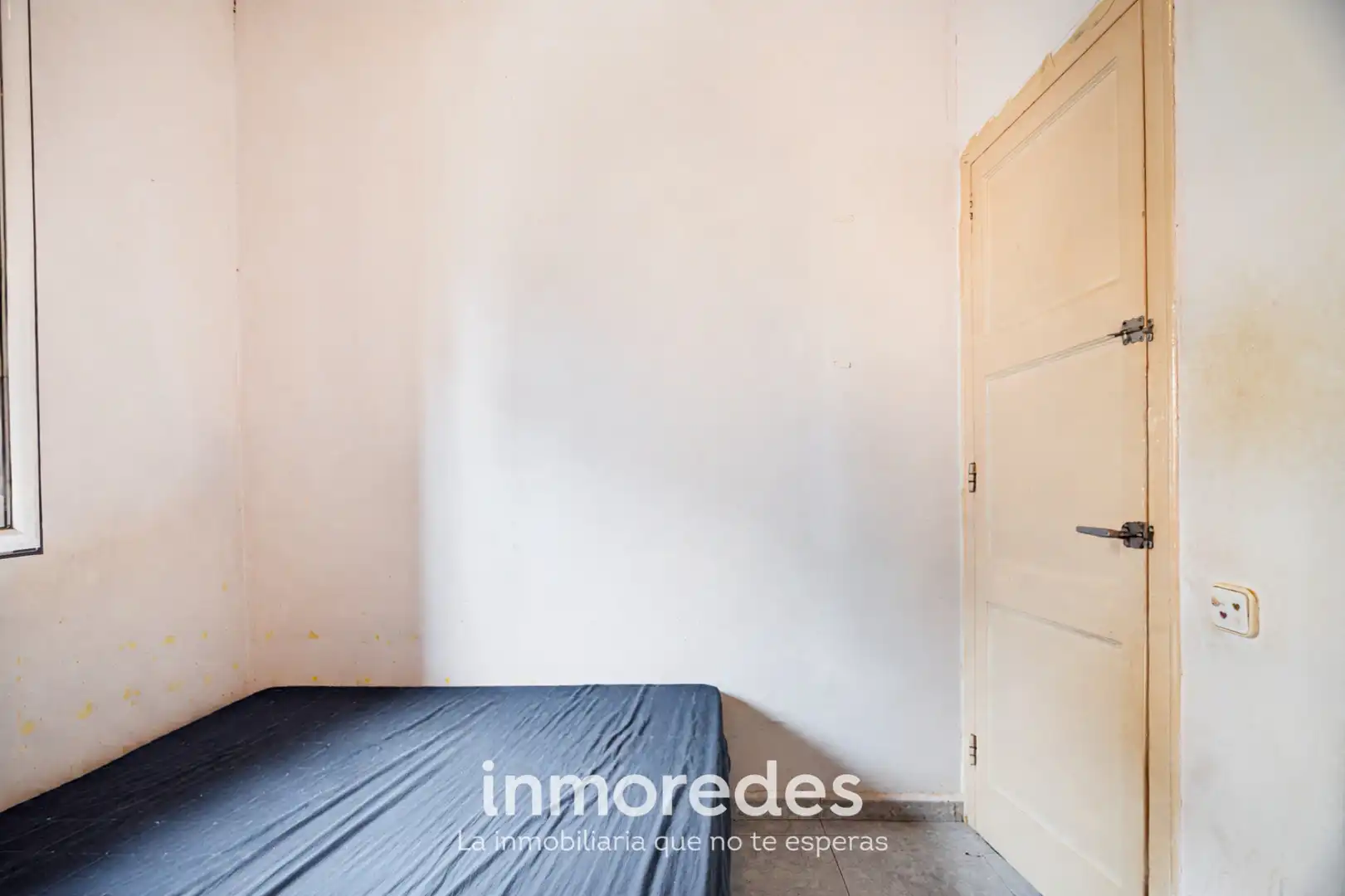 Habitación de Piso en venta en Barcelona con Aire acondicionado, Calefacción y Horno