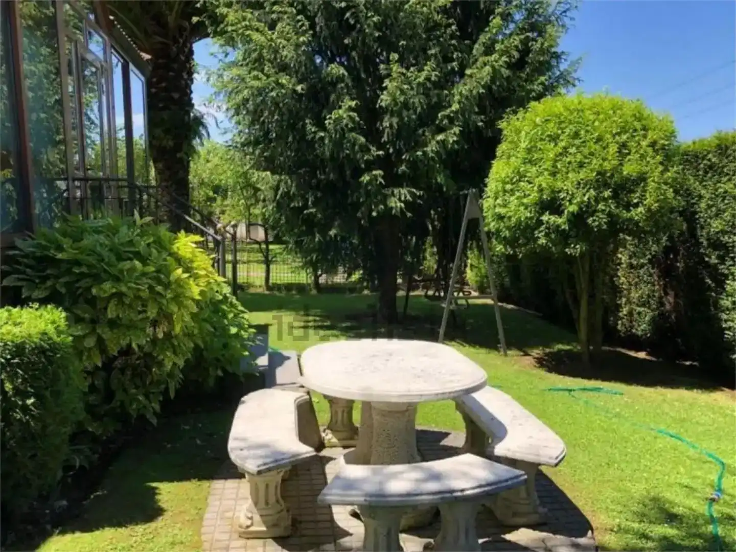 Terrassa de Pis en venda en Siero amb Jardí privat, Parquet i Moblat
