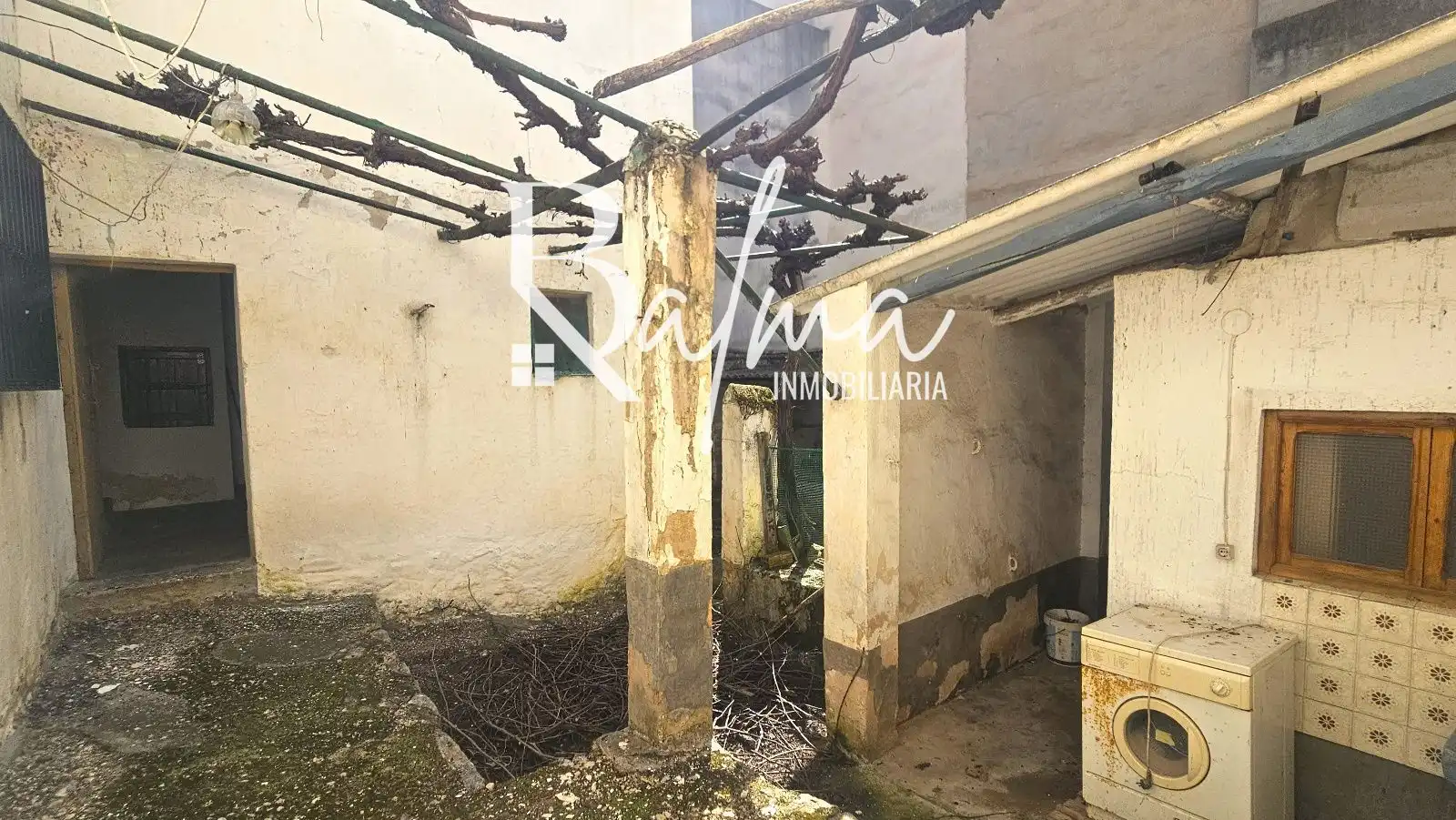 Detached homes for sale in Villanueva del Trabuco  with Air Conditioner and Storage room