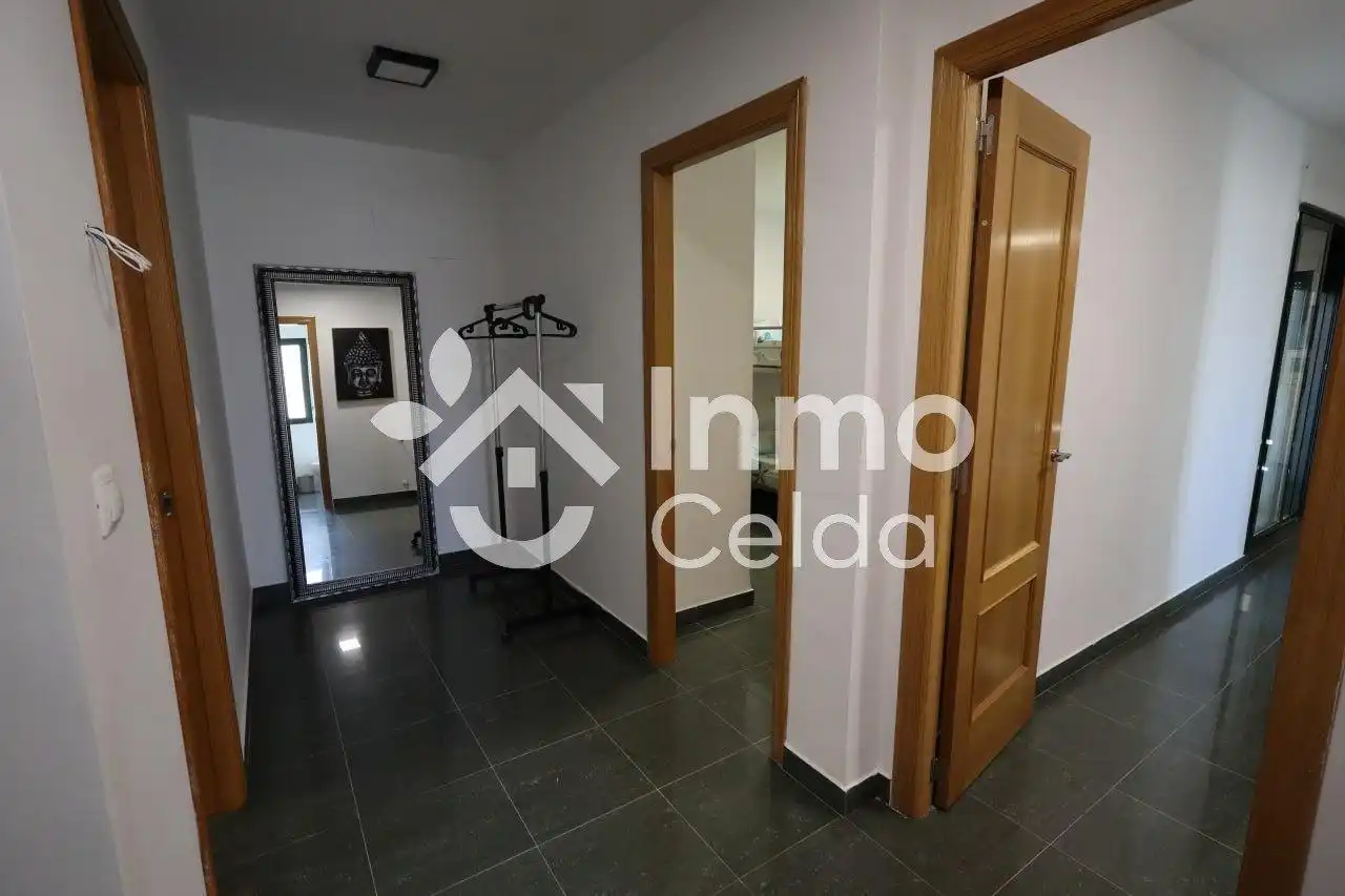 Casa adosada en venta en Chiva con Aire acondicionado, Calefacción y Terraza